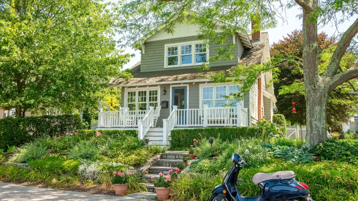 Two-story traditional house