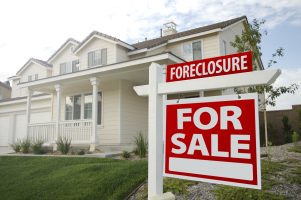 The Pros & Cons of Buying a Foreclosure