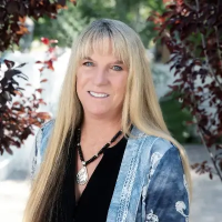 Gayle McCarthy, Branch Manager, American Pacific Mortgage