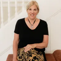 Jeannine Gallant 