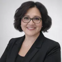 Maria Valladares Loan Officer