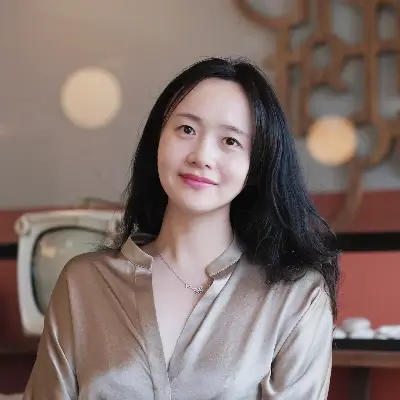 Tracy Zhou
